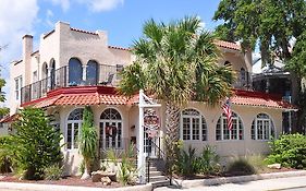 Casa De Suenos B & B